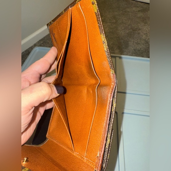 Louis Vuitton Vintage Monogram Bifold Wallet - Picture 10 of 14